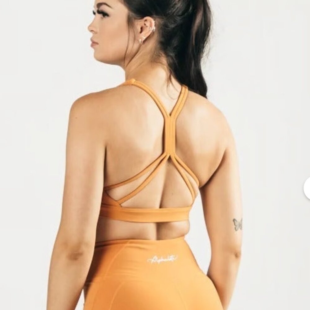 Alphalete Pulse Kinetic Sports Bra